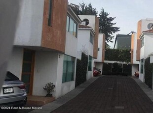 Doomos. Casa en Renta en Cuajimalpa de Morelos, Cuajimalpa 24-4812