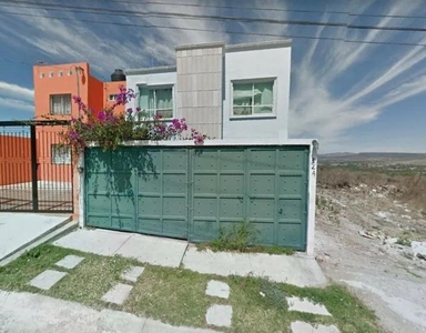 Casa en Venta en PASEOS DE LA MONTAÑA Lagos de Moreno, Jalisco