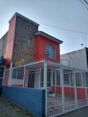 Bonita casa en Parques de Tesistán en Zapopan