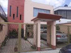 EXCELENTE CASA EN VENTA PARA REMODELAR EN CALLE LAS COLLERAS #43