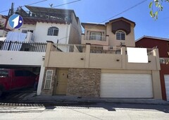 Se vende casa de 3 recámaras en Burócratas Hipódromo, Tijuana