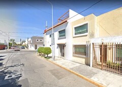 VENDO CASA EN JARDINES DE SAN MANUEL-PBLA