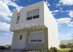 venta de casa en residencial tres cantos, sobre libramiento sur poniente, qro