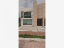 3 cuartos, 245 m casa en venta en zona residencial mx16-cc5578