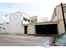 4 cuartos, 330 m amplia casona en el centro de pachuca a 2 cuadras del reloj