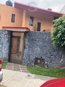 casa con zona comunal.