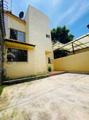 casa en renta en privada en lomas de cortes