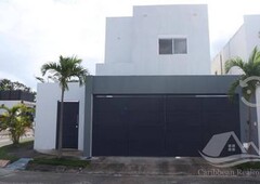 casa en venta en cancun isla azul