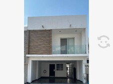 casa en venta en privadas del poniente