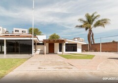 Casa en Venta en Santa Cruz Buenavista, Zona Zavaleta, Santa Cruz Buenavista - 5 baños - 350.00 m2