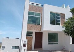 se vende casa en el condado, 3 recamaras,