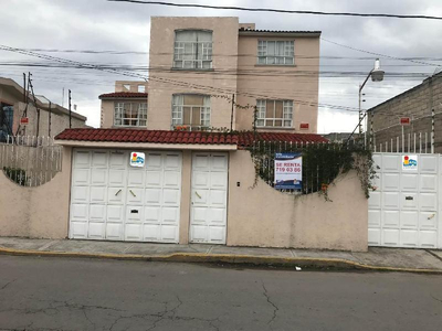Casa Sola En Renta En Álvaro Obregón, San Mateo Atenco, México