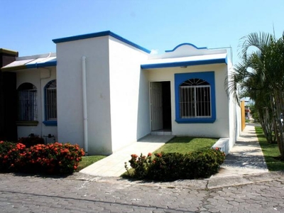 Casa en Venta en BUGAMBILIAS Ciudad de Villa de Alvarez, Colima