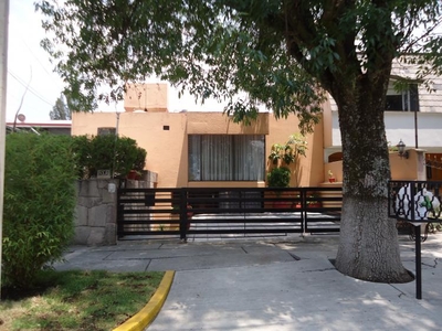 Casa en Venta en Ciudad Satelite, Naucalpan de Juá Naucalpan de Juárez, Mexico