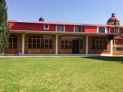 Amplia casa con salón y jardín de eventos ubicado en Tetla, Tlax. $$4,500,000.00