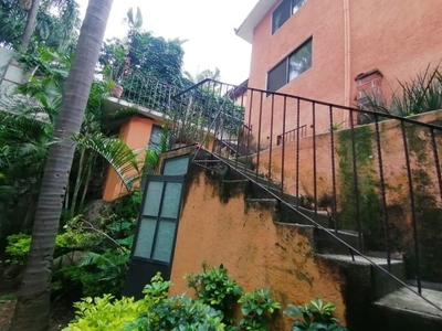 Casa en Venta con Alberca en Col. Analco Cuernavaca