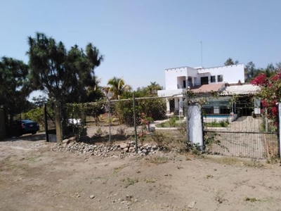 Casa en Venta en El Chivato, Villa de Álvarez, Colima; casa campestre de 2 rec. y una iniciada en