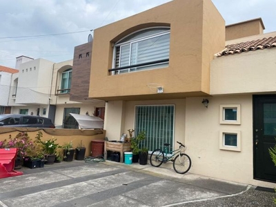 CASA EN VENTA EN METEPEC CENTRO