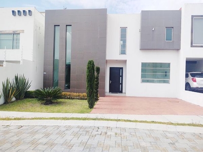 Casa en venta en pachuca, amplia y moderna en Punta Azul