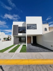 CASA EN VENTA EN PACHUCA