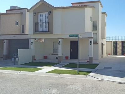 CASA EN VENTA FRACC REAL DEL SOL