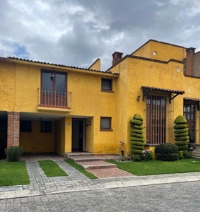 Casa en venta Metepec centro Fraccionamiento Las Mitras