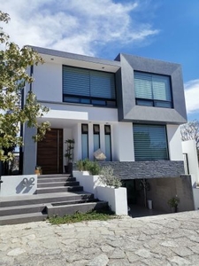 CASA EN VENTA RESIDENCIAL ARAUCA II, LA MORALEJA ZAP. JALISCO.