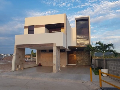 Casa en venta Sonterra Residencial muy cerca de Marina y playa en Mazatlán