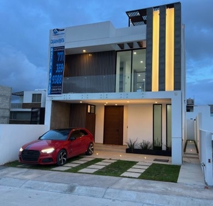 CASA EN VENTA TOTALMENTE EQUIPADA $3,660,000 EN PACHUCA DE SOTO HIDALGO