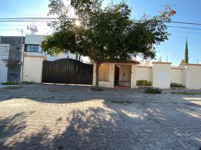 Casa Habitación en Fraccionamiento Villas del Mesón, Queretaro, Qro