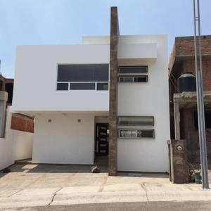 Hermosa casa en Zibata, acabados y construcción PREMIUM, 3 recamaras, Estudio.-