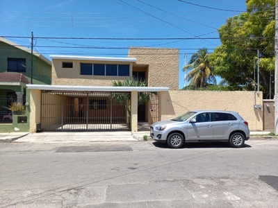 Casa En Mérida En Venta 3 Rec $4,800,000 En Loma Bonita F218