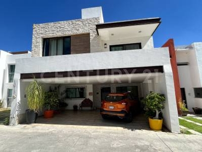 CASA EN VENTA EN LOMAS DEL REFUGIO EN LEON GTO.