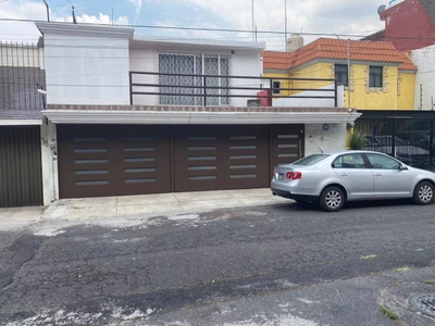 Casa A La Venta En Lomas De Tarango, Inmejorable Remate Bancario