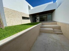 casas en venta - 324m2 - 4 recámaras - xcanatún - 6,199,200