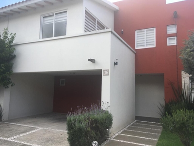 RESIDENCIA EN FRACC PRIVADO CON AMENIDADES JUNTO A PARQUE BICENTENARIO