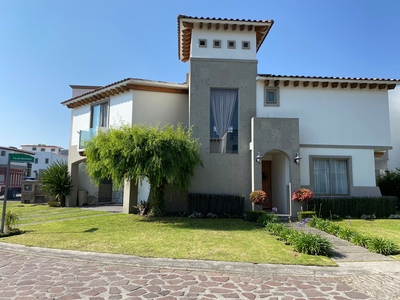 CASA EN VENTA EN METEPEC CONDADO DEL VALLE FINOS ACABADOS EXCLUSIVA