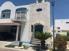 CASA EN RENTA DENTRO DE PRIVADA EN ALAMOS, QRO GRC22-4612