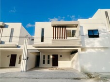 Doomos. Casa en venta en la Col. Guadalupe Mainero, Tampico. OFI-V002