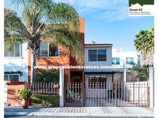 doomos. venta de casa en punta juriquilla cv-1264