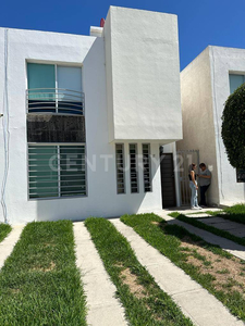 Casa En Renta De 3 Recamaras En Bonanza , Tijuana, B.c