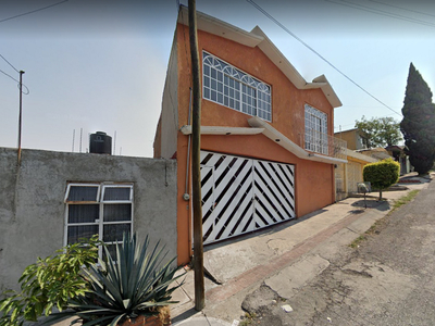 Casa en venta Calle Golfo De Pechora 20, Fracc Lomas Lindas I Sección, Atizapán De Zaragoza, México, 52947, Mex