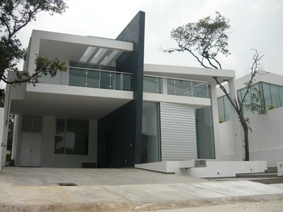 En Venta Casa estilo Residencia en condado de Sayavedra,Lujo