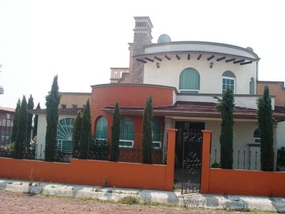 RESIDENCIA EN CACALOMACÁN