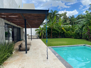 Casa En Venta Con O Sin Muebles En Cancun, Lagos Del Sol