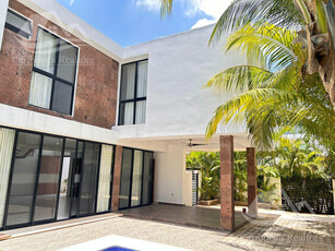 Hermosa Casa En Venta En Esquina En Aqua Cancun N-alrz8513