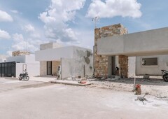 casa en venta de una planta en residencial ébano mérida, yucatán.