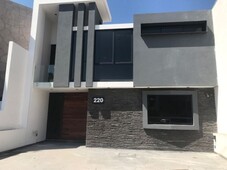 casa en venta fraccionamiento privado vistas de altozano , morelia