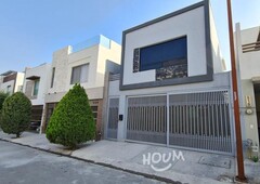 renta de casa en puerta de hierro, monterrey id 86147