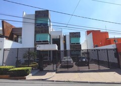 residencia minimalista en vista del valle con alberca